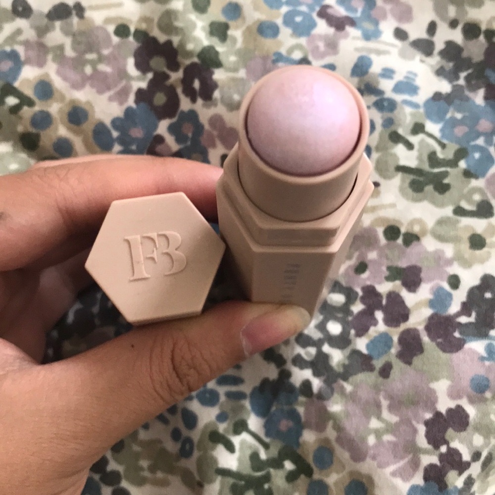 Fenty Beauty Shimmer Match stick in Confetti